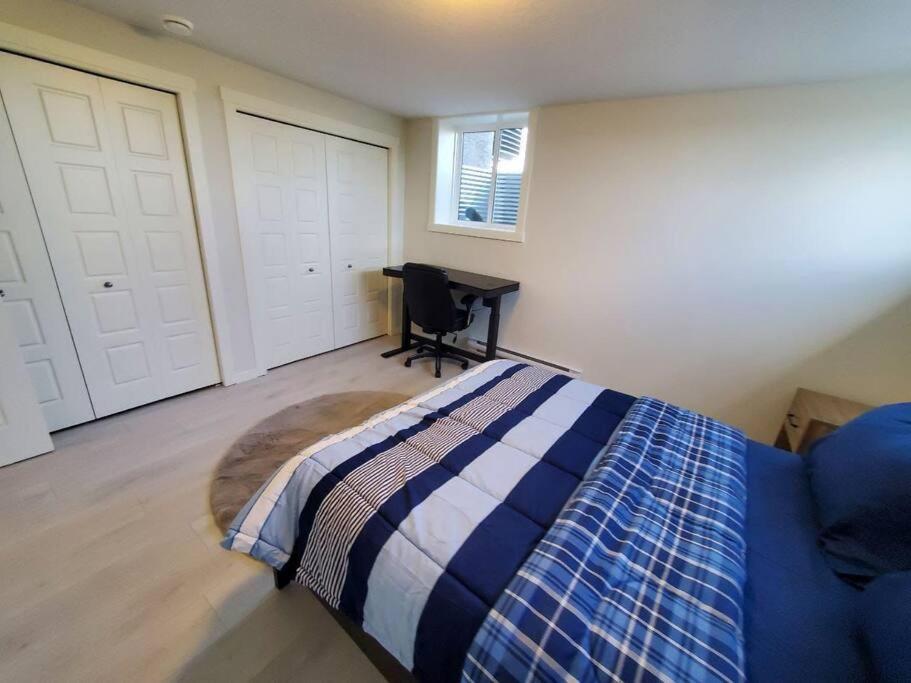 Cozy Rockland Park Unit+Parking Apartment YYC Exterior foto