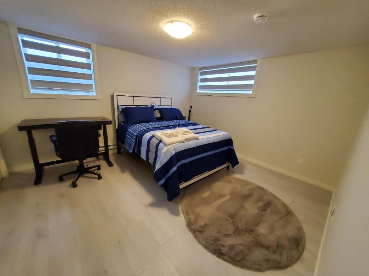 Cozy Rockland Park Unit+Parking Apartment YYC Exterior foto