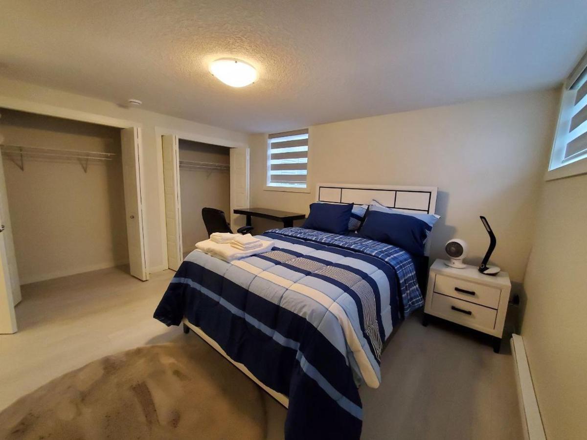 Cozy Rockland Park Unit+Parking Apartment YYC Exterior foto