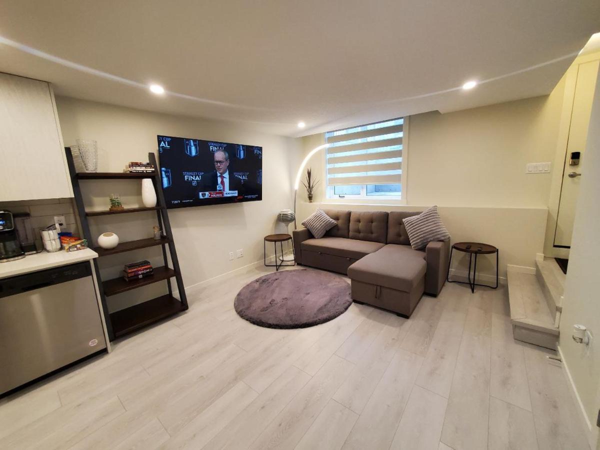 Cozy Rockland Park Unit+Parking Apartment YYC Exterior foto