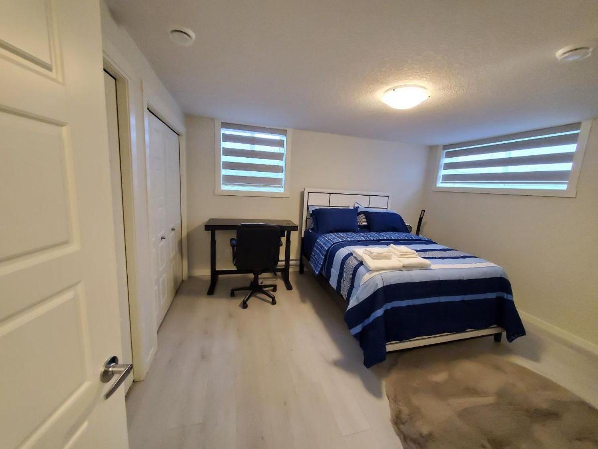 Cozy Rockland Park Unit+Parking Apartment YYC Exterior foto